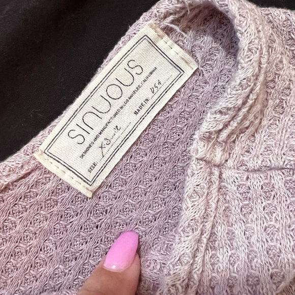 Super Cute X-Small Waffle Knit short sleeve top with cutout on back Mauve color - Picture 4 of 13